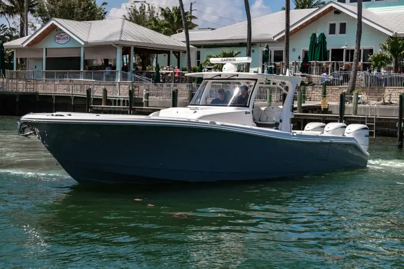 Thumbnail von Edgewater 370 CC