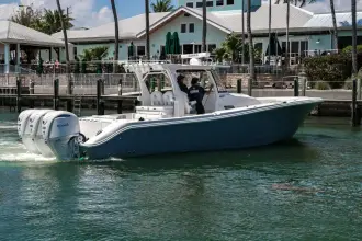 Thumbnail von Edgewater 370 CC