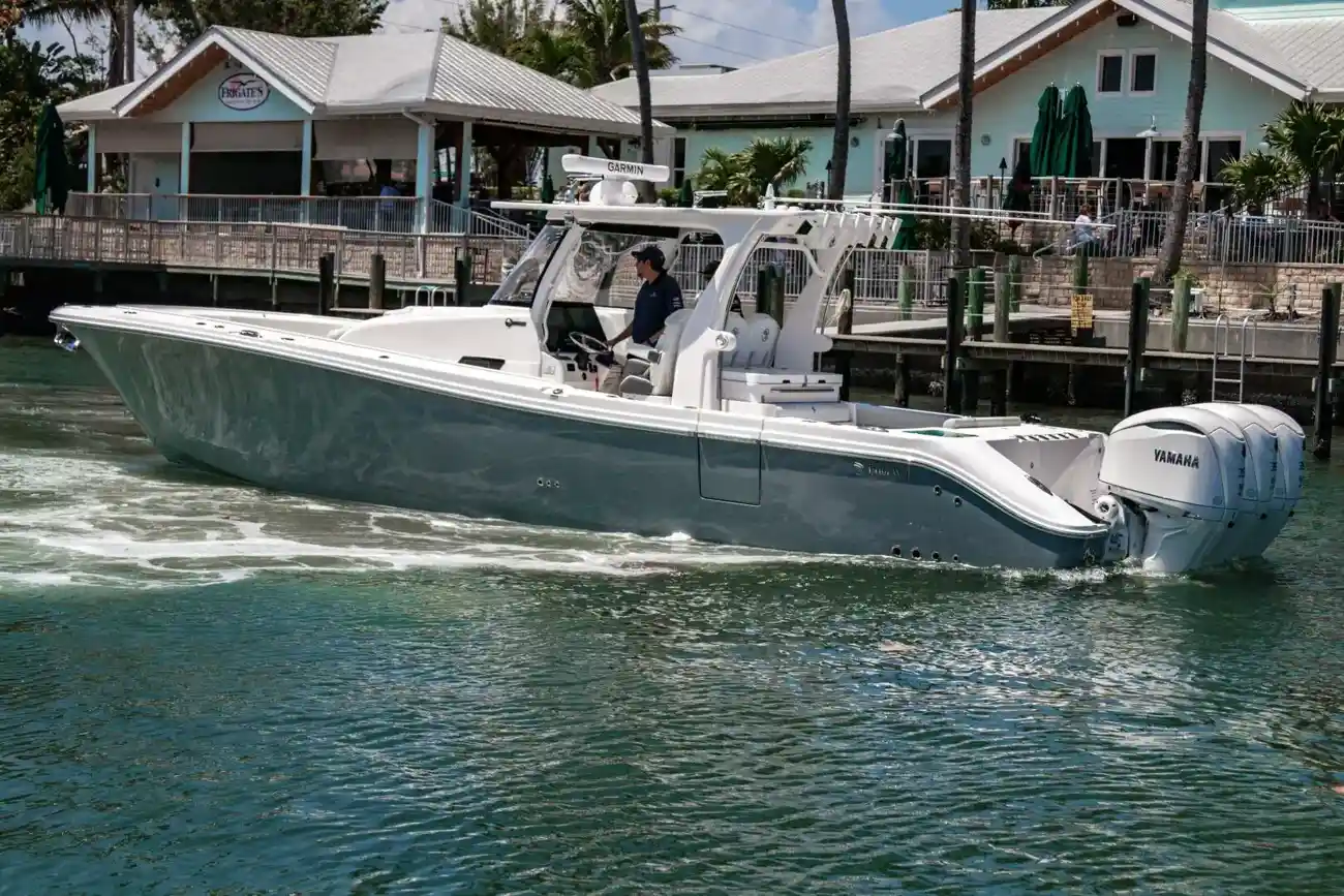 Thumbnail von Edgewater 370 CC