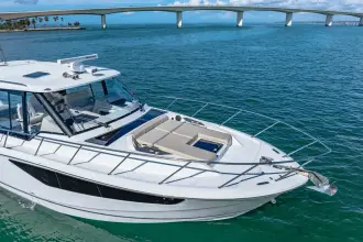 Thumbnail von Boston Whaler 405 Conquest