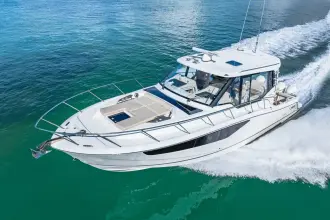 Thumbnail von Boston Whaler 405 Conquest