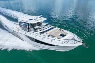 Thumbnail von Boston Whaler 405 Conquest