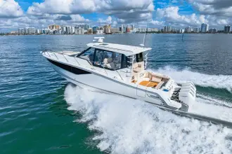 Thumbnail von Boston Whaler 405 Conquest