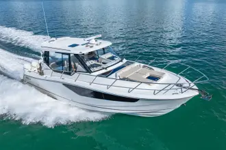 Thumbnail von Boston Whaler 405 Conquest