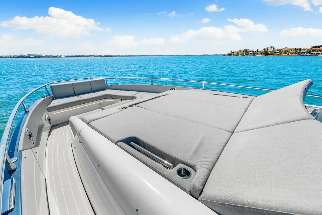 Thumbnail von Azimut 48