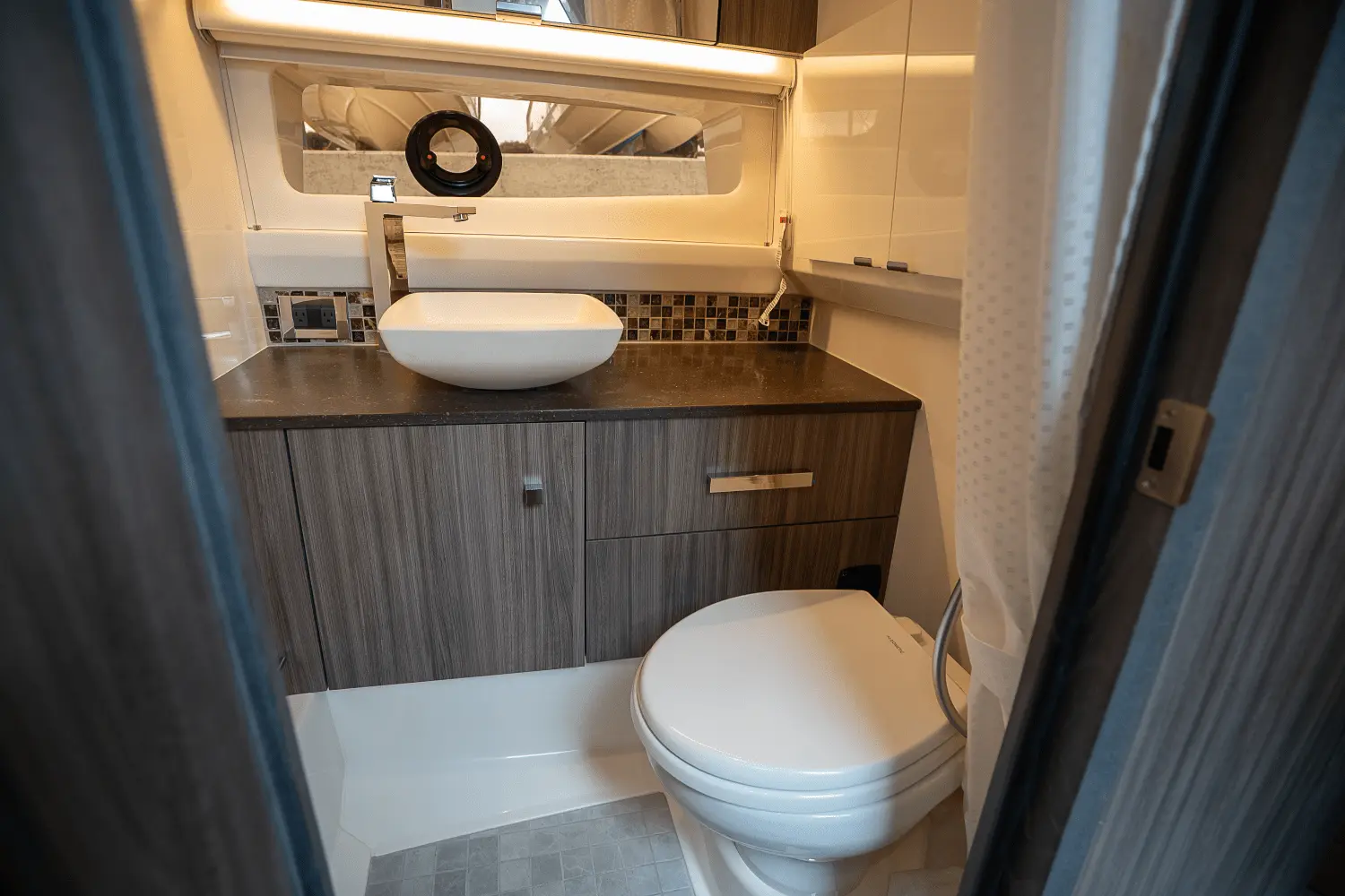 Thumbnail von Sea Ray SLX 400 Outboard