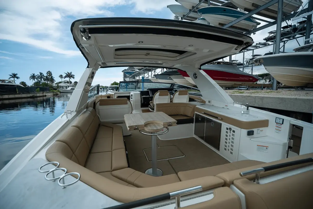 Thumbnail von Sea Ray SLX 400 Outboard