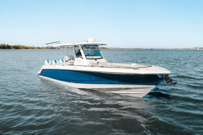 Boston Whaler 360 Outrage