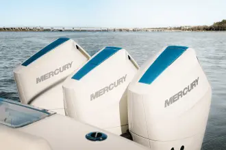 Thumbnail von Boston Whaler 360 Outrage