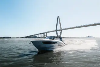 Sea Ray 370 Sundancer 