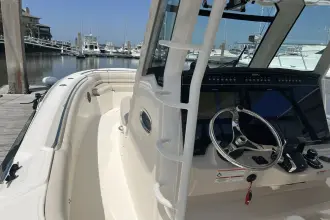 Thumbnail von Boston Whaler 330 Outrage