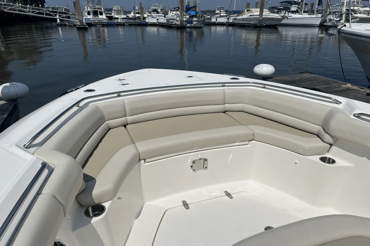 Thumbnail von Boston Whaler 330 Outrage