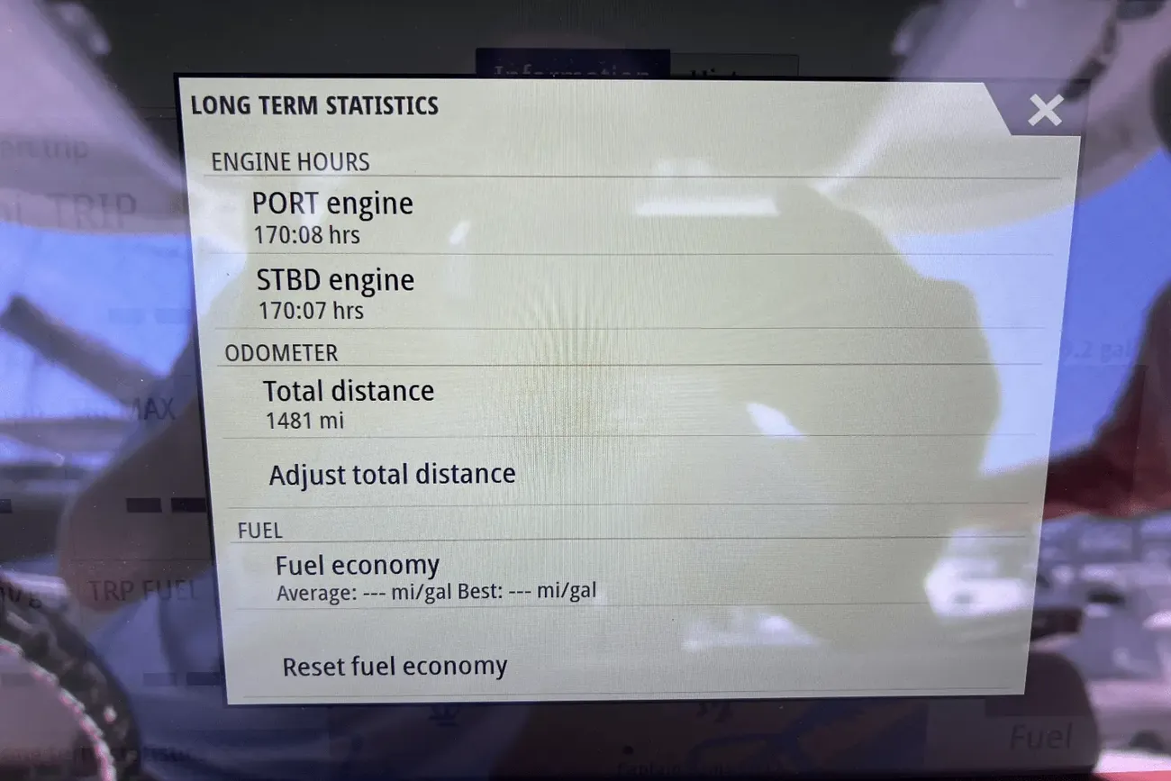 Thumbnail von Boston Whaler 330 Outrage