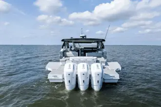 Thumbnail von Cruisers Yachts 50 GLS OB