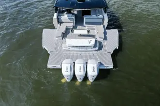 Thumbnail von Cruisers Yachts 50 GLS OB