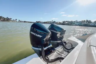 Thumbnail von Boston Whaler 330 Outrage