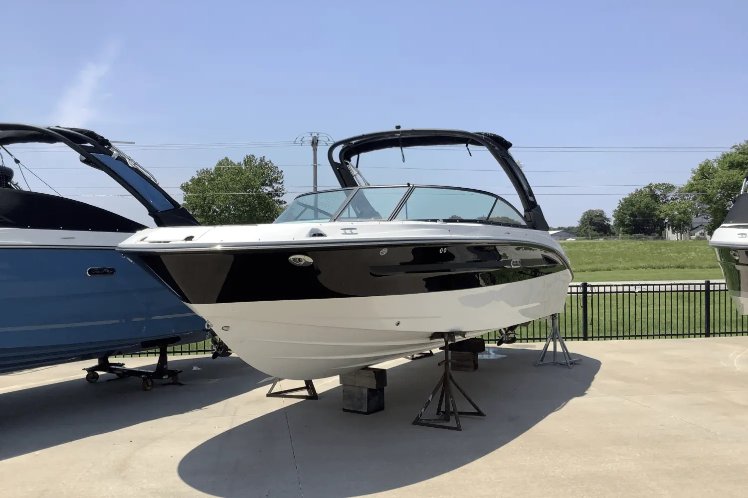 Sea Ray SDX 250 Surf