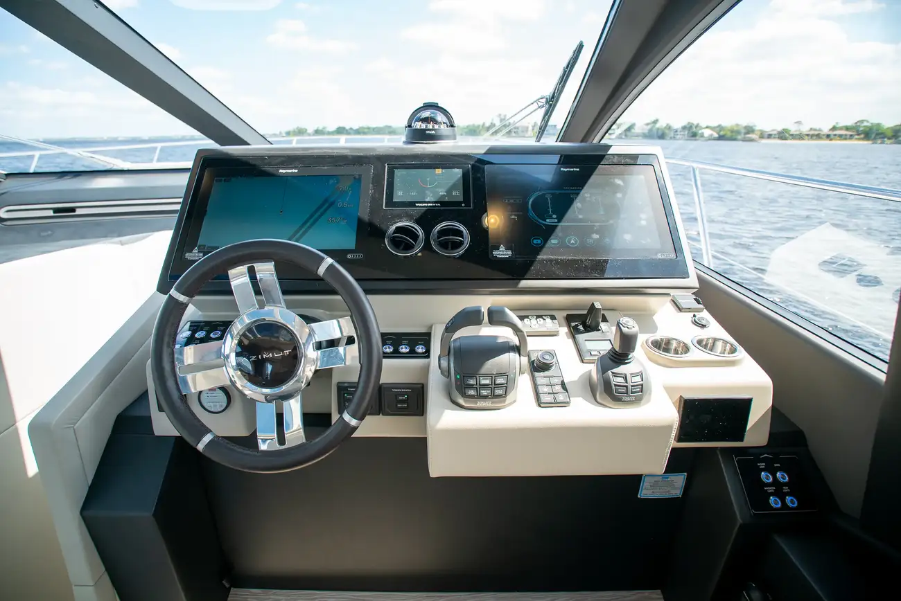 Thumbnail von Azimut S6