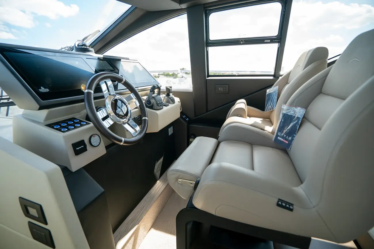 Thumbnail von Azimut S6