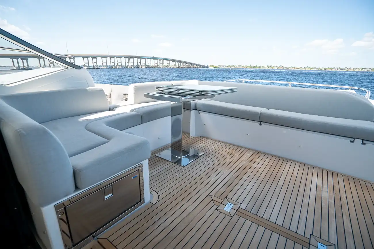 Thumbnail von Azimut S6