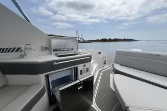 Thumbnail von Sea Ray 320 Sundancer Outboard