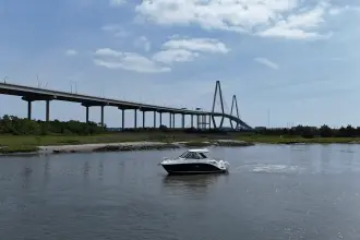 Thumbnail von Sea Ray 320 Sundancer Outboard