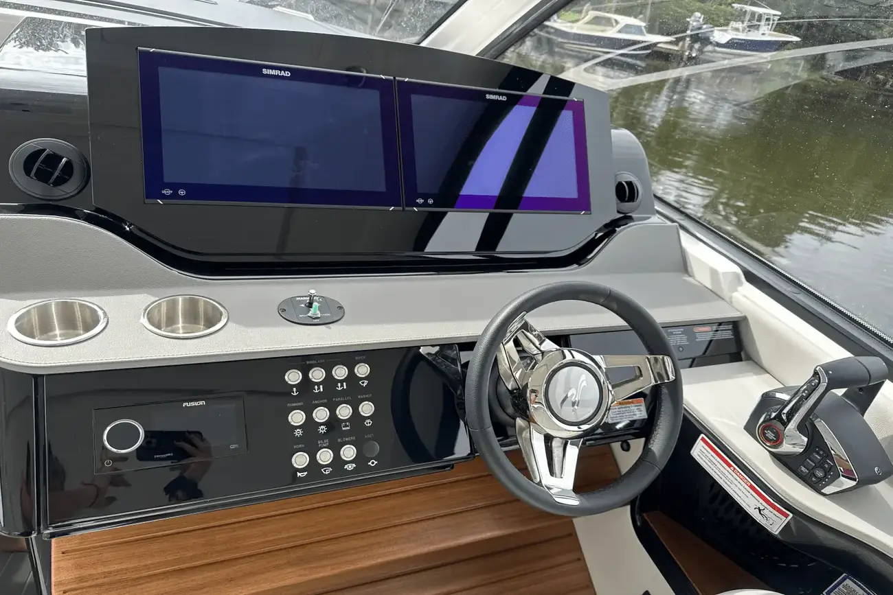 Thumbnail von Sea Ray 370 Sundancer