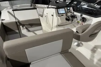 Thumbnail von Boston Whaler 210 Vantage