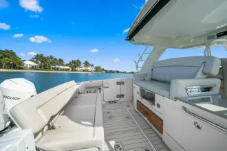 Thumbnail von Boston Whaler 350 Realm