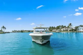 Thumbnail von Boston Whaler 350 Realm