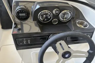 Thumbnail von Bayliner VR4