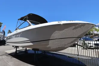 Thumbnail von Boston Whaler 210 Vantage