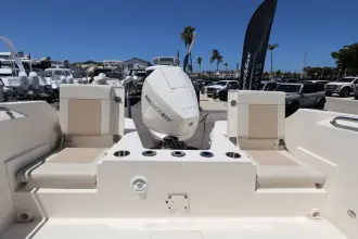 Thumbnail von Boston Whaler 210 Vantage