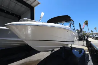 Thumbnail von Boston Whaler 210 Vantage