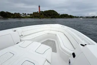 Thumbnail von Intrepid 41 Panacea