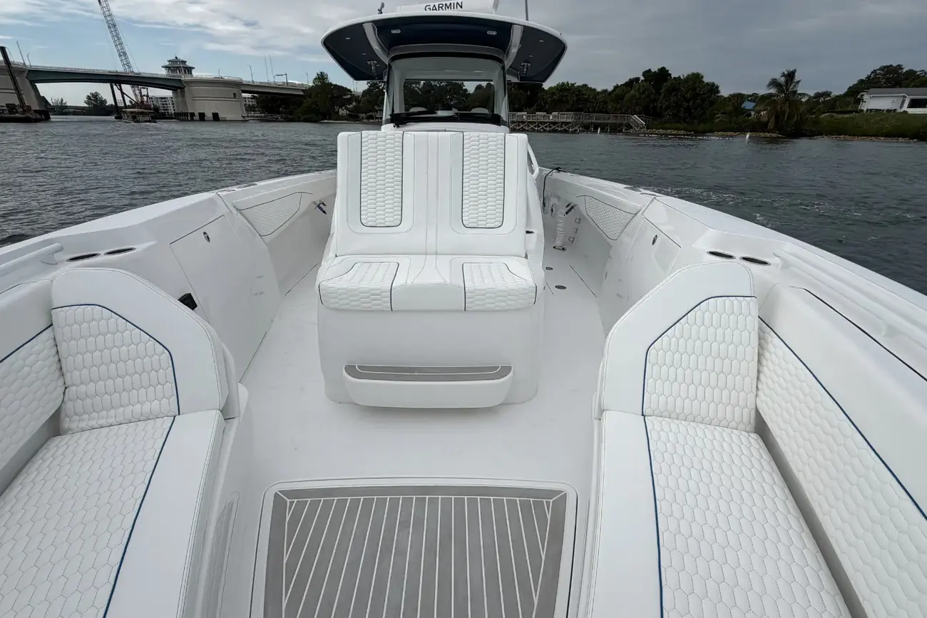 Thumbnail von Intrepid 41 Panacea