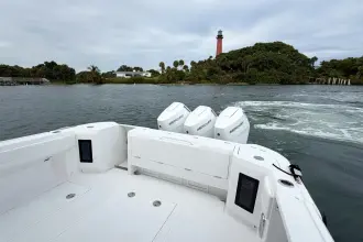 Thumbnail von Intrepid 41 Panacea