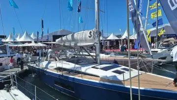 Thumbnail von Beneteau Oceanis 47