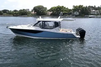 Thumbnail von Boston Whaler 405 Conquest