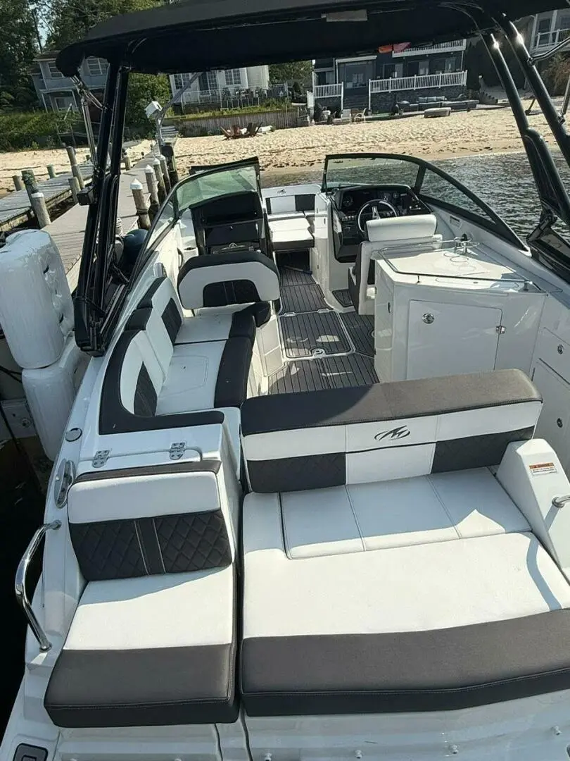 Thumbnail von Monterey M 65