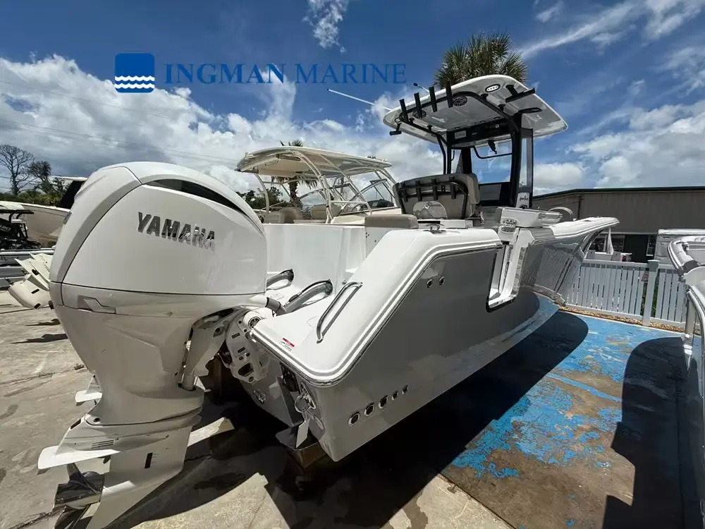 Sea Hunt Gamefish 27 CB