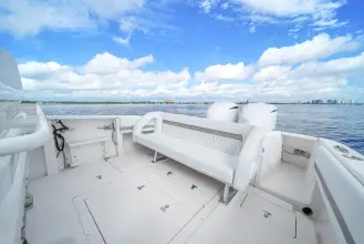 Thumbnail von Intrepid 327 CC Our Season