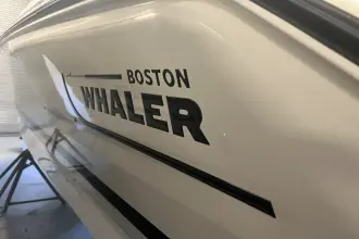 Thumbnail von Boston Whaler 230 Outrage