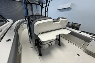 Thumbnail von Boston Whaler 230 Outrage