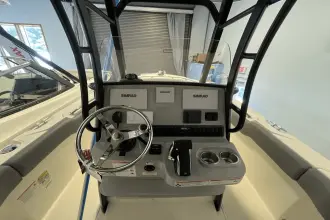 Thumbnail von Boston Whaler 230 Outrage