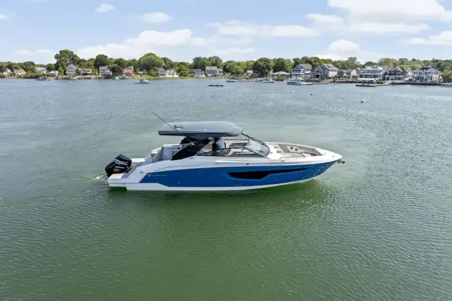 Cruisers Yachts 34 GLS