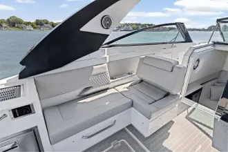 Thumbnail von Cruisers Yachts 34 GLS