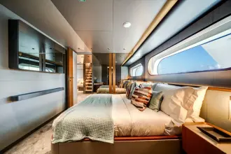 Thumbnail von Azimut 50