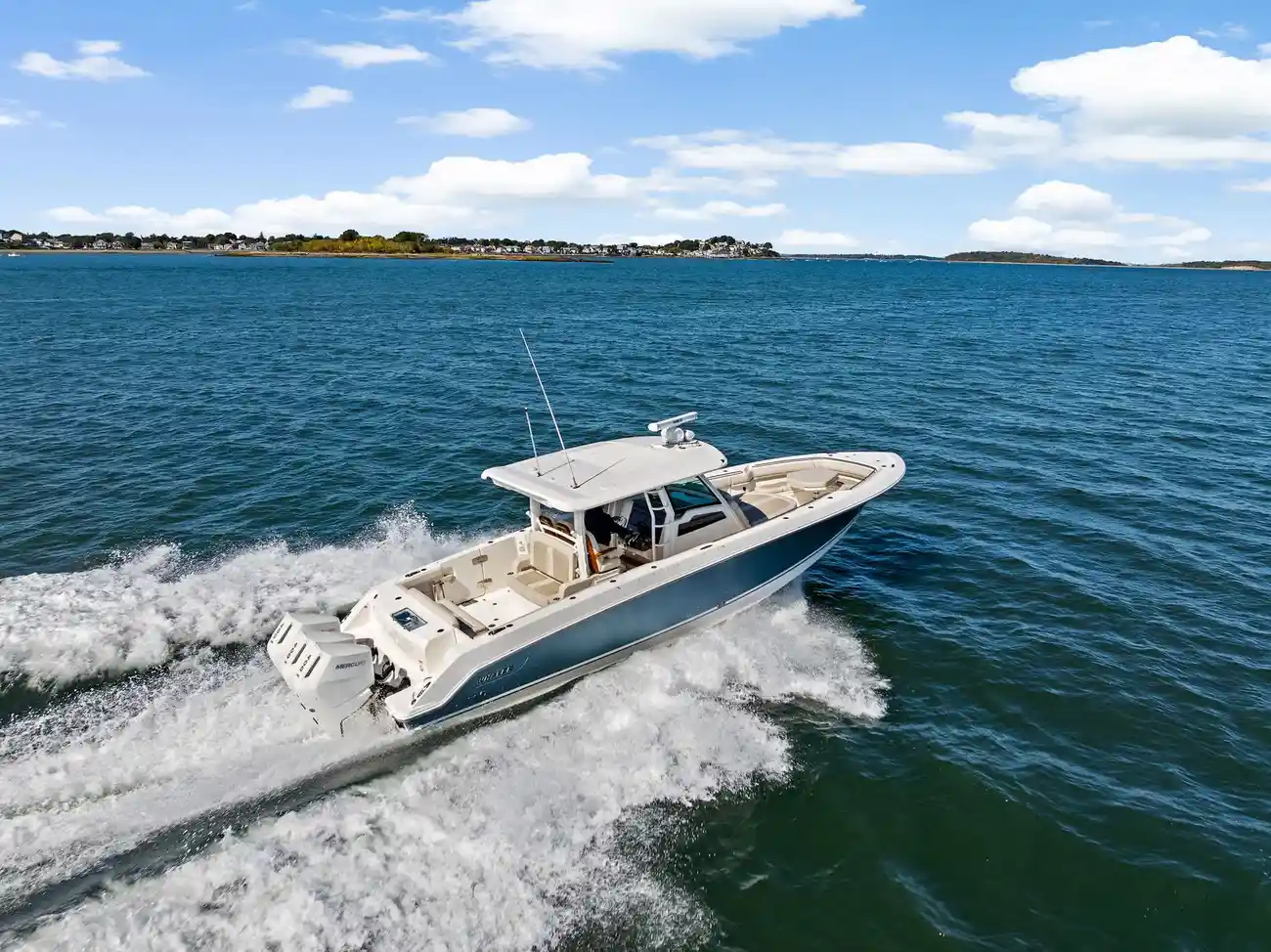 Thumbnail von Boston Whaler 380 Outrage