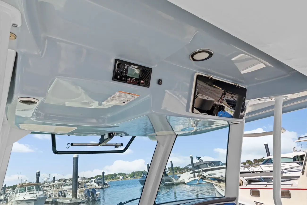 Thumbnail von Boston Whaler 380 Outrage